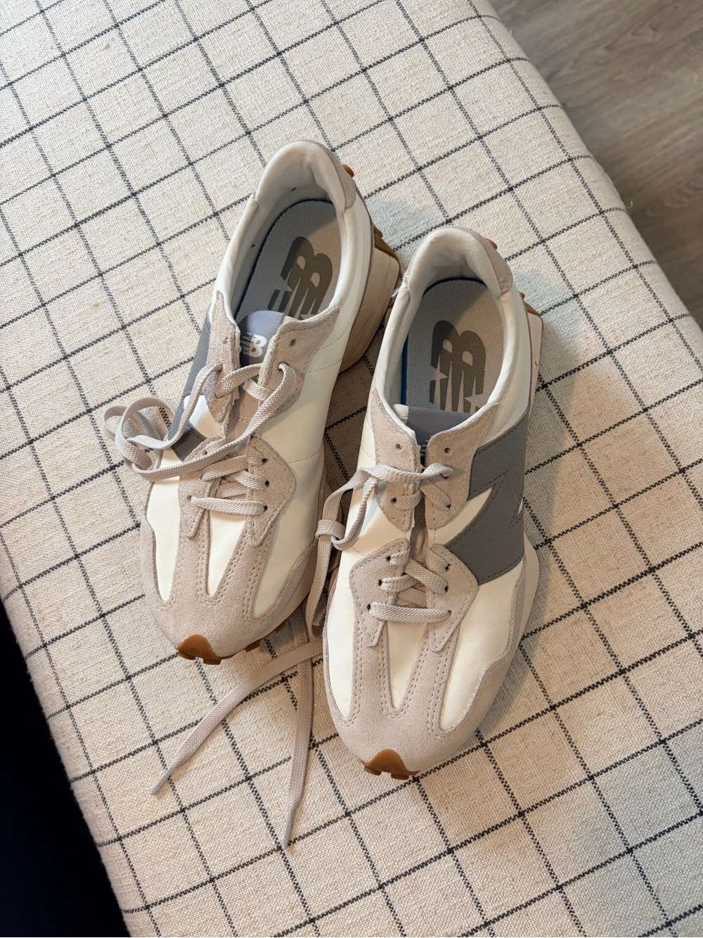 New Balance Unisex 327s - Picture 4 of 11